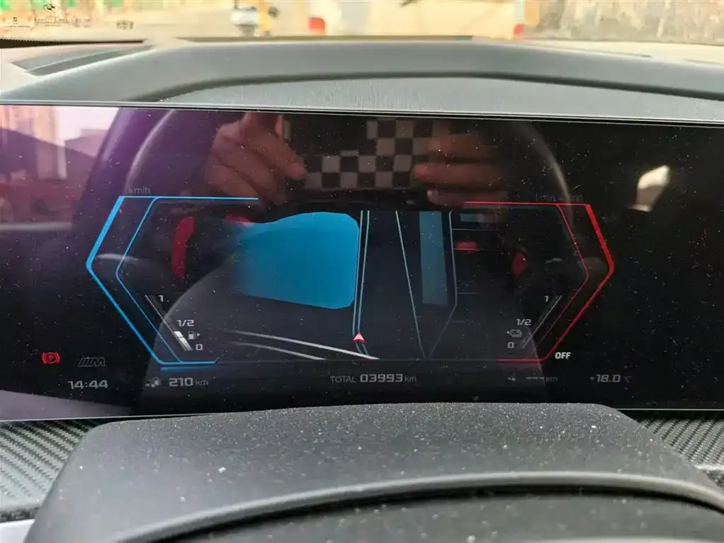 BMW XM 2025 из CN, фото 4