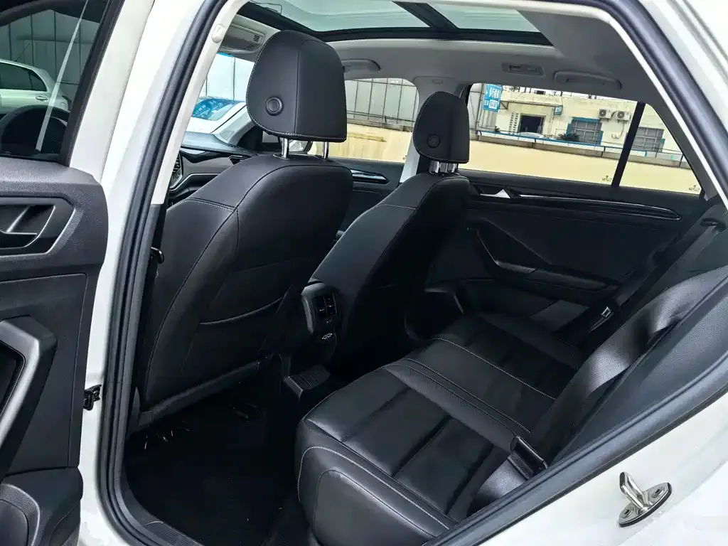 Volkswagen T-Roc 2022 из CN, фото 9
