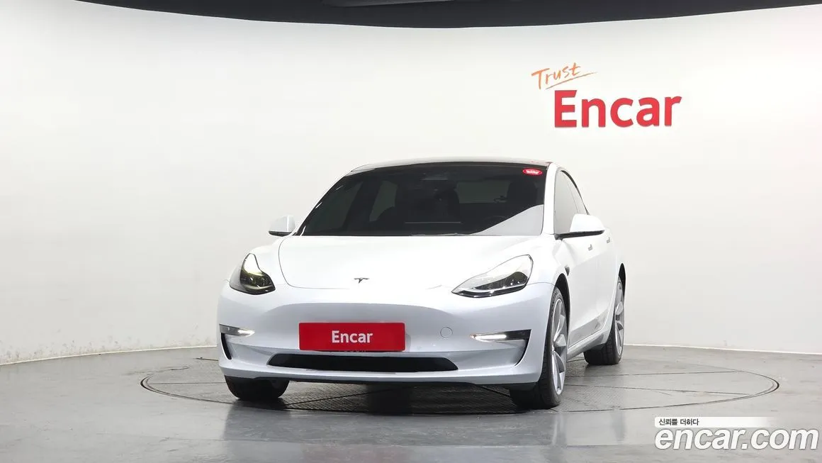Tesla Model 3 — фото 2