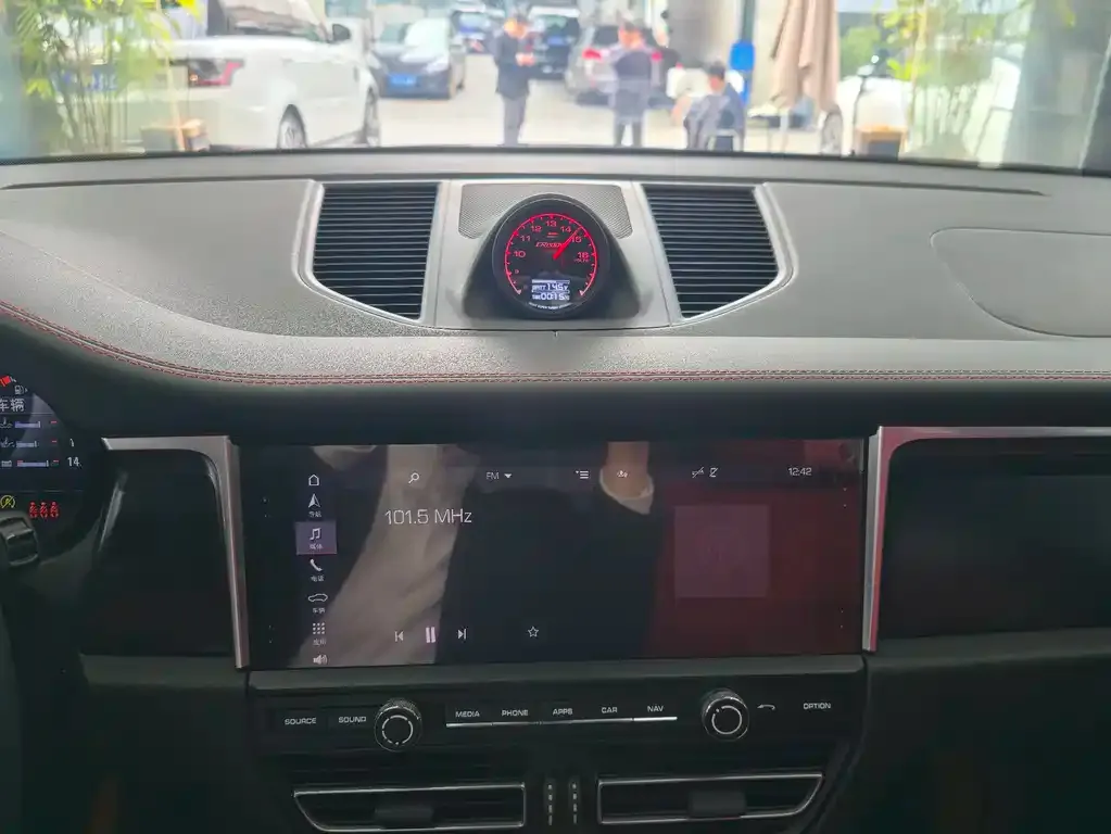 Porsche Macan 2021 из CN, фото 3