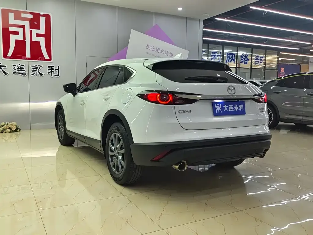 Mazda CX-4 2023 из CN, фото 9