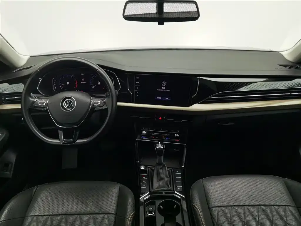 Volkswagen Passat — фото 10