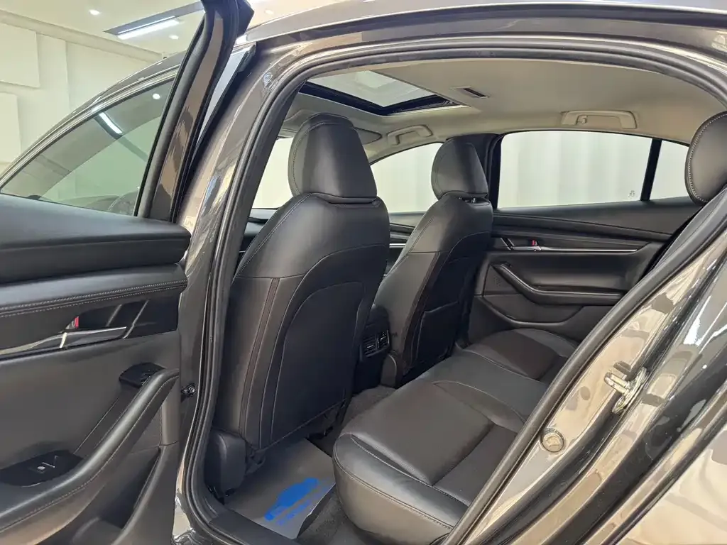 Mazda 3 Axela 2021 из CN, фото 4