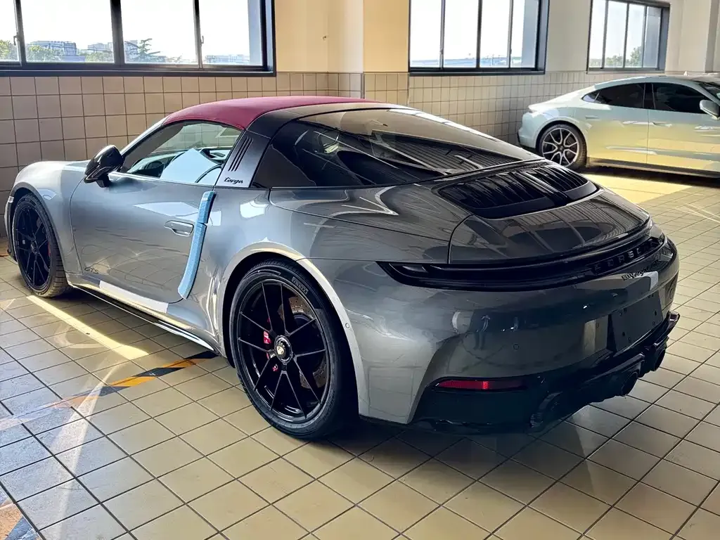 Porsche 911 2026 из CN, фото 4
