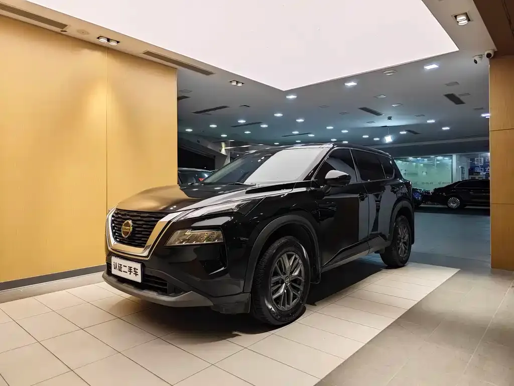 Nissan X-Trail — фото 1