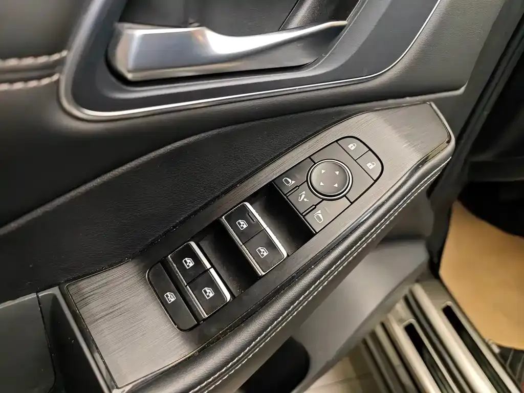 Nissan X-Trail — фото 10