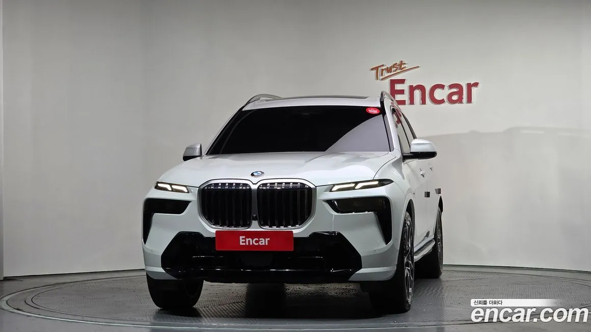 BMW X7 — фото 2
