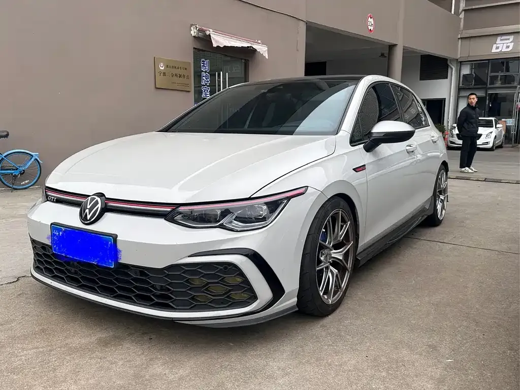Volkswagen Golf 2022 из CN, фото 1