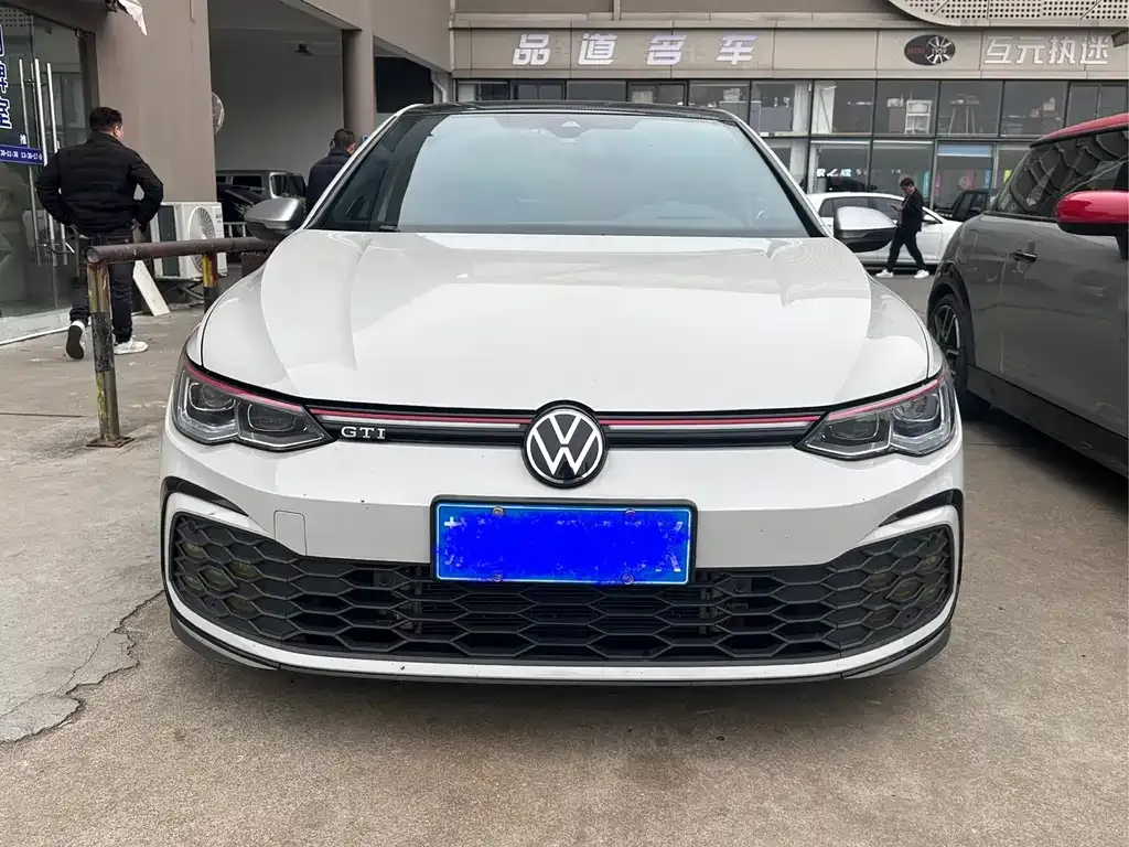 Volkswagen Golf 2022 из CN, фото 2