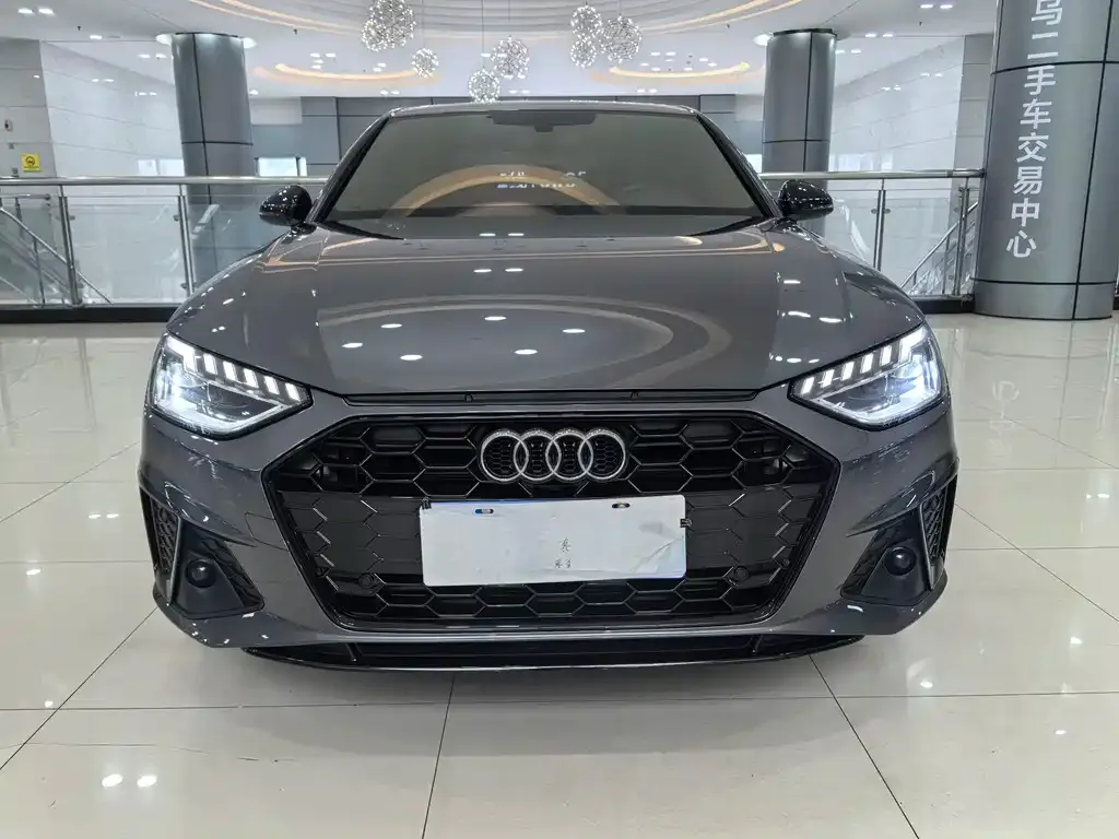 Audi A4L 2024 из CN, фото 3