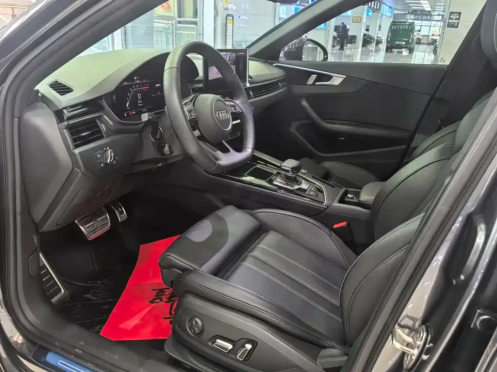 Audi A4L 2024 из CN, фото 9