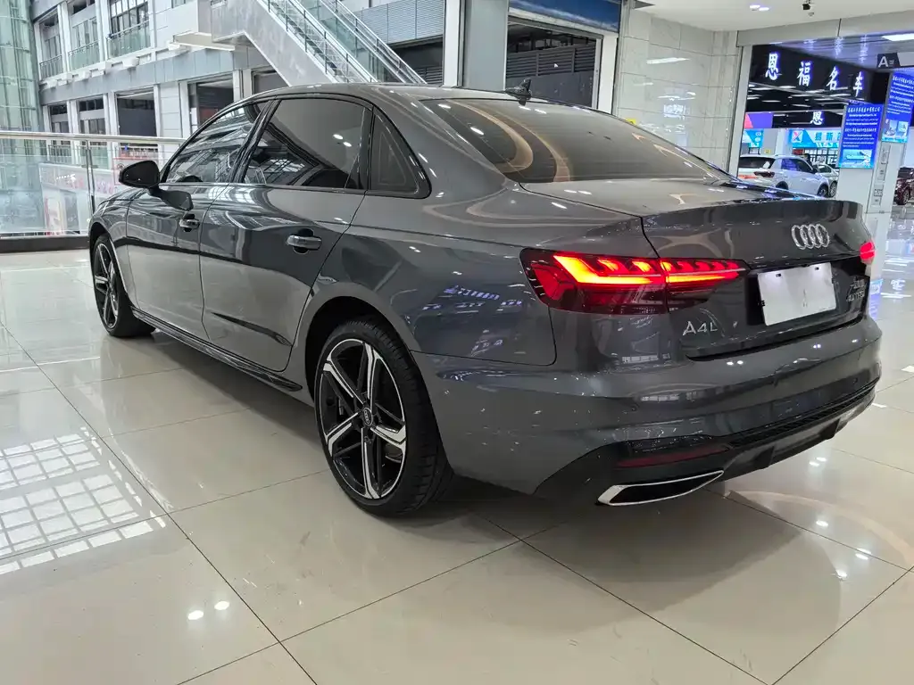 Audi A4L 2024 из CN, фото 5