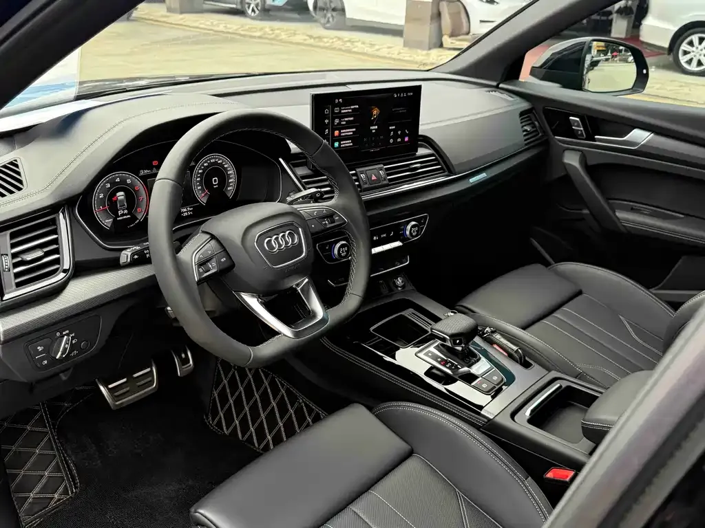 Audi Q5L — фото 2