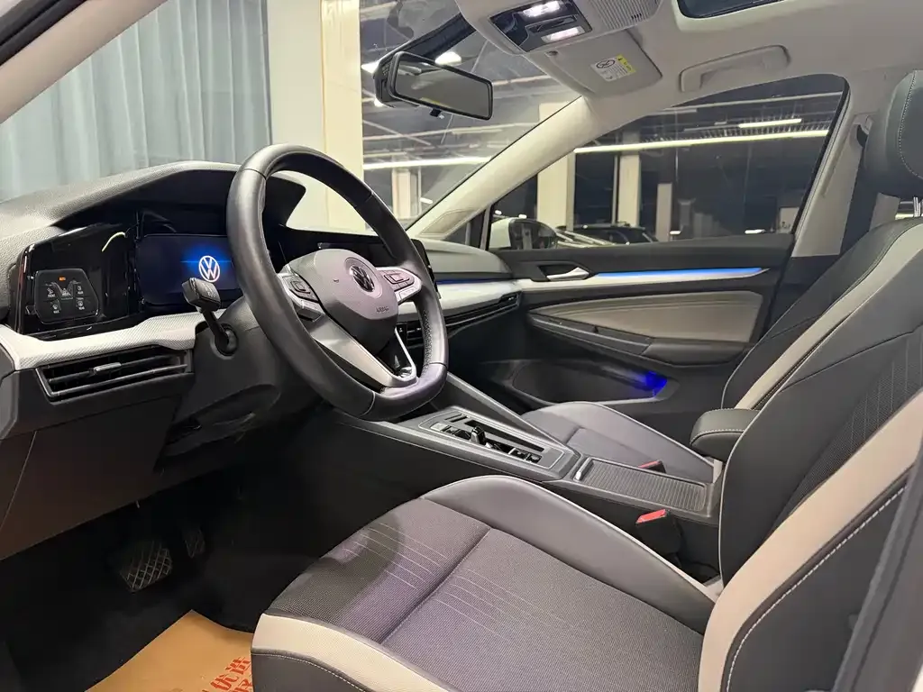 Volkswagen Golf 2022 из CN, фото 10
