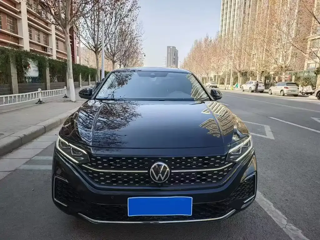 Volkswagen Passat — фото 9