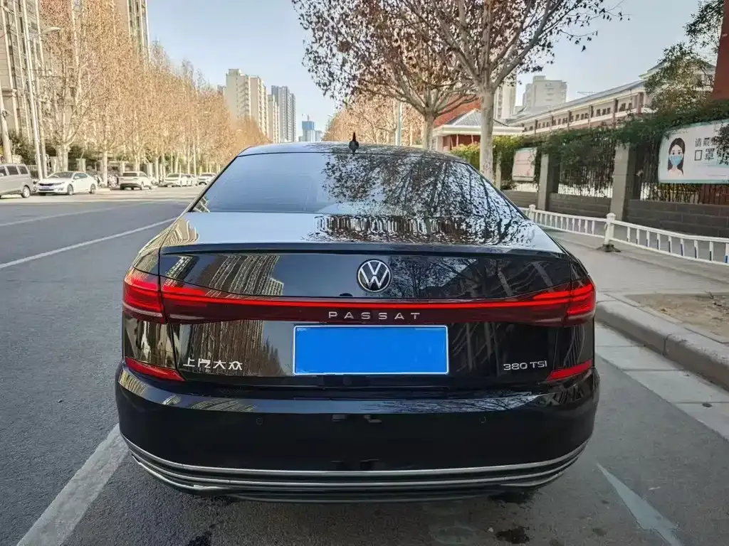 Volkswagen Passat — фото 4