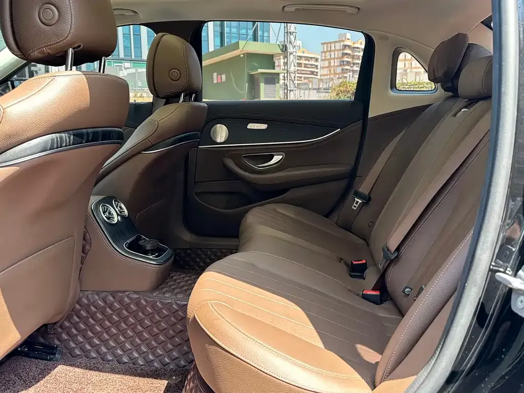 Mercedes-Benz E-Class 2023 из CN, фото 2