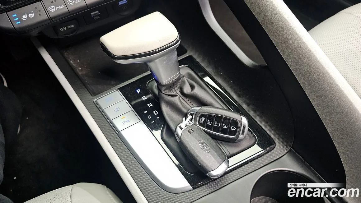 Hyundai AVANTE — фото 3