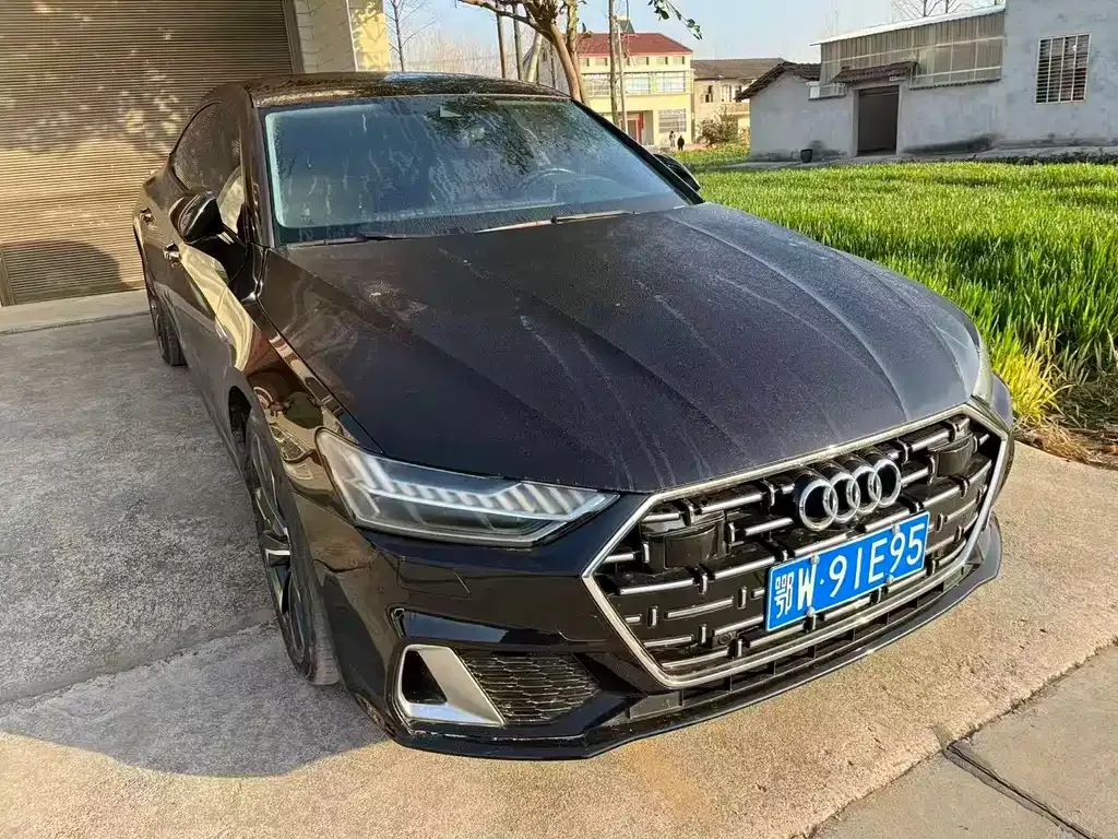 Audi A7L 2023 из CN, фото 1