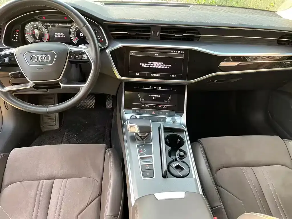 Audi A7L 2023 из CN, фото 3