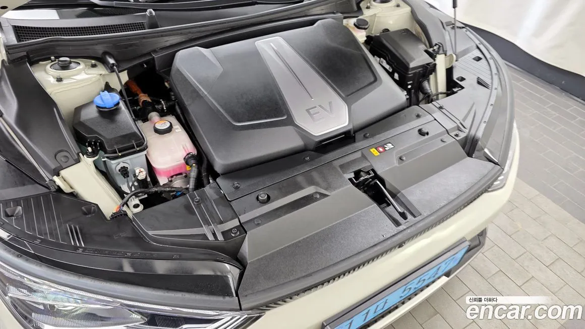 Kia EV6 2023 из KR, фото 3