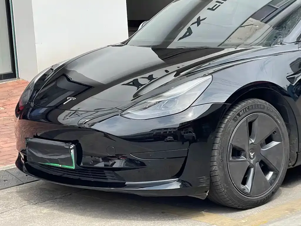 Tesla Model 3 — фото 4
