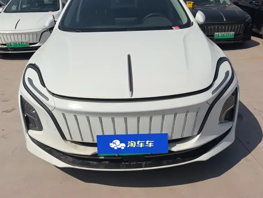 Hongqi E-QM5 — фото 3
