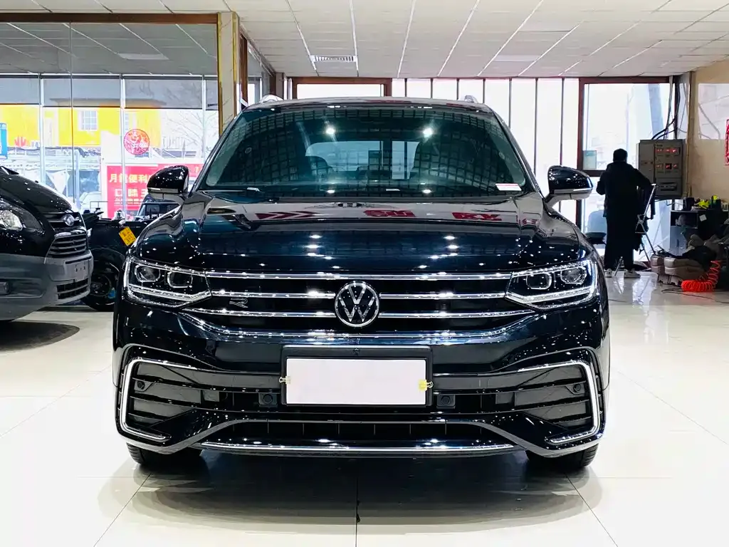 Volkswagen Tiguan L 2022 из CN, фото 2