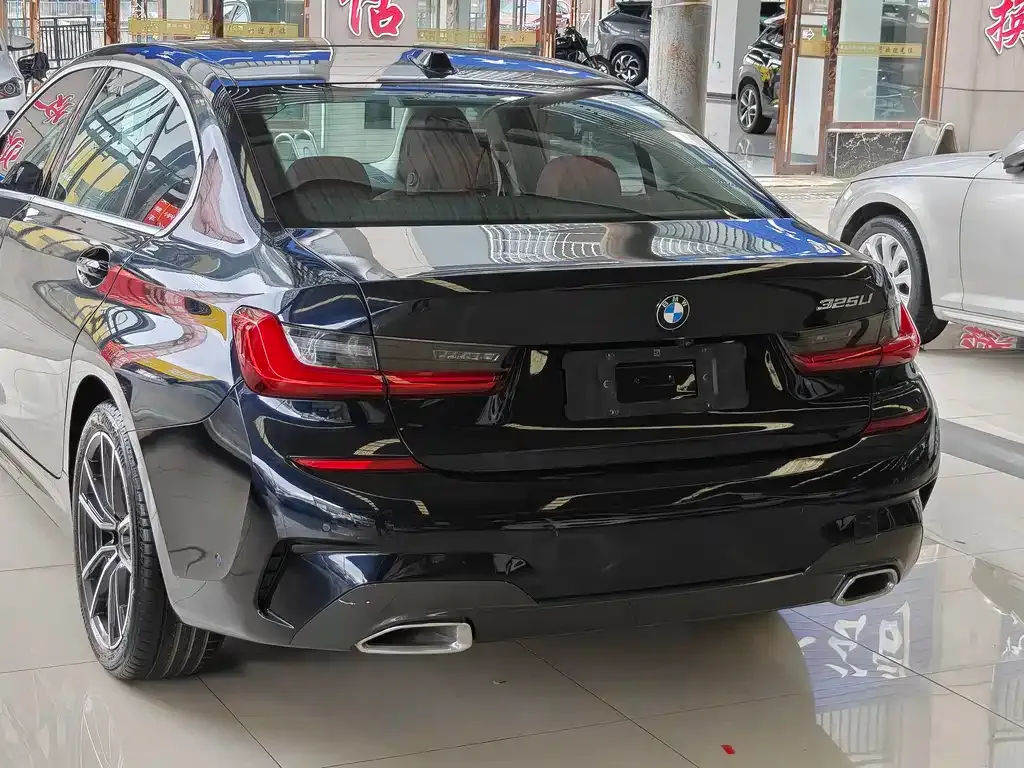 BMW 3 Series 2023 из CN, фото 4