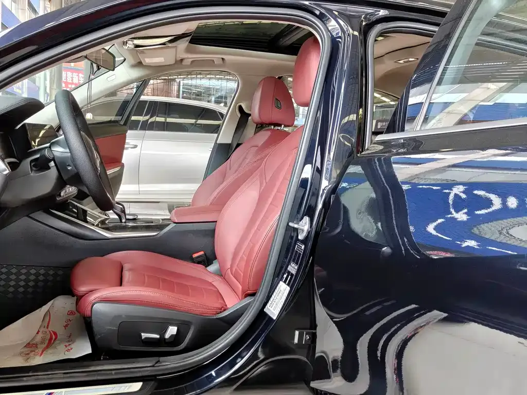 BMW 3 Series 2023 из CN, фото 2