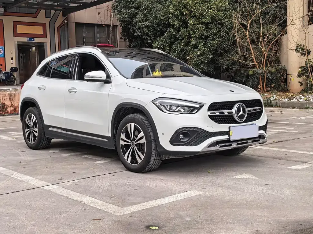 Mercedes-Benz GLA — фото 9