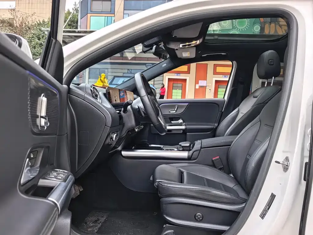 Mercedes-Benz GLA — фото 10