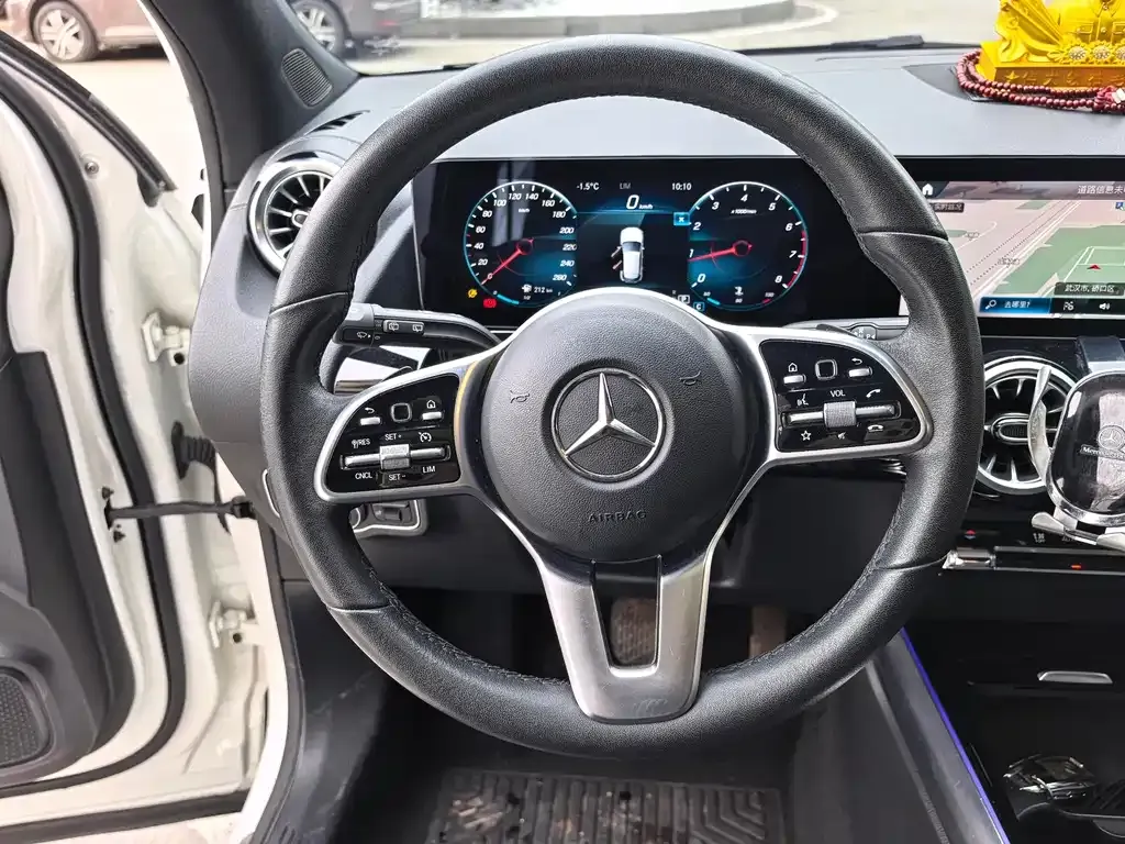 Mercedes-Benz GLA — фото 6