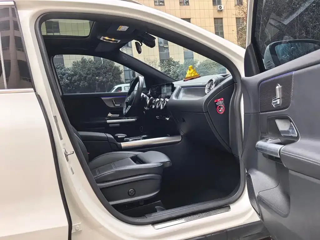 Mercedes-Benz GLA — фото 5