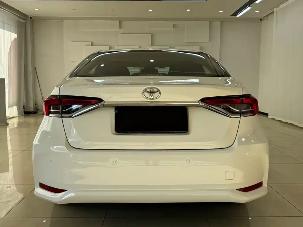 Toyota Corolla 2021 из CN, фото 2