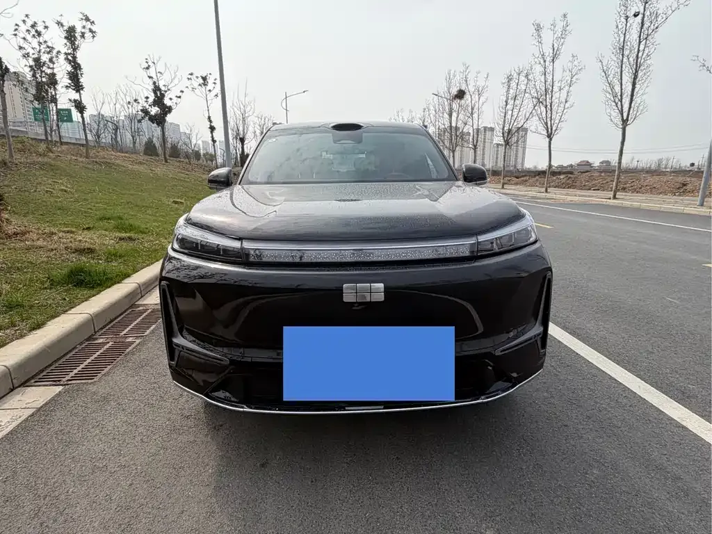 Geely 银河M9