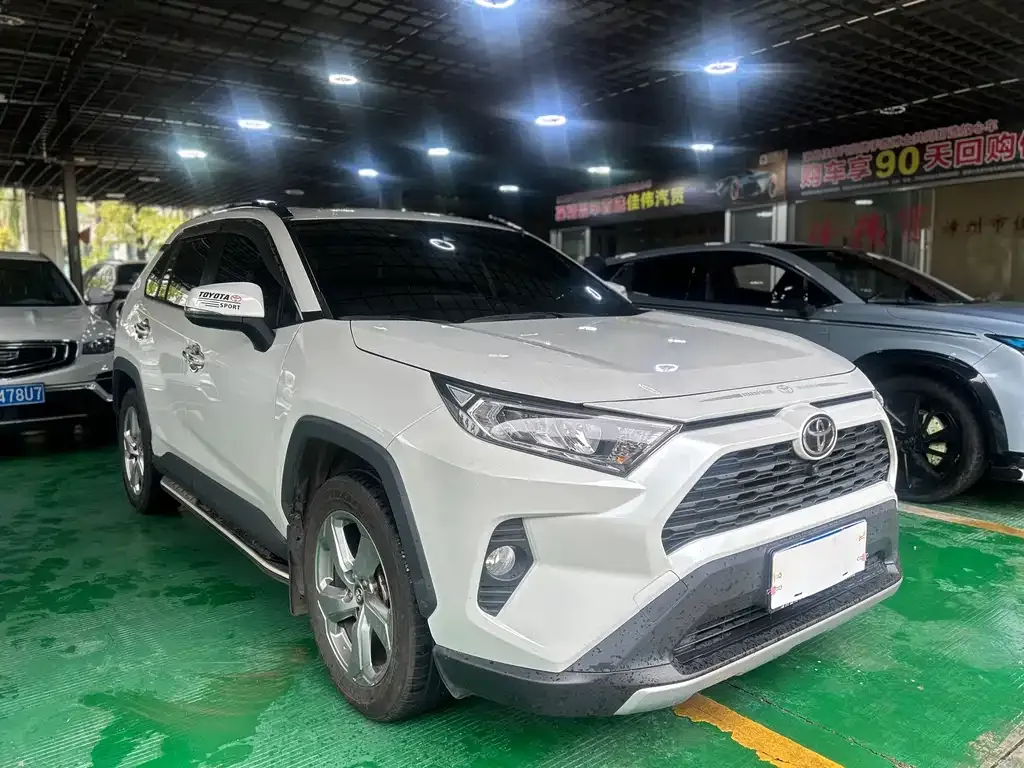 Toyota RAV4 2022 из CN, фото 4