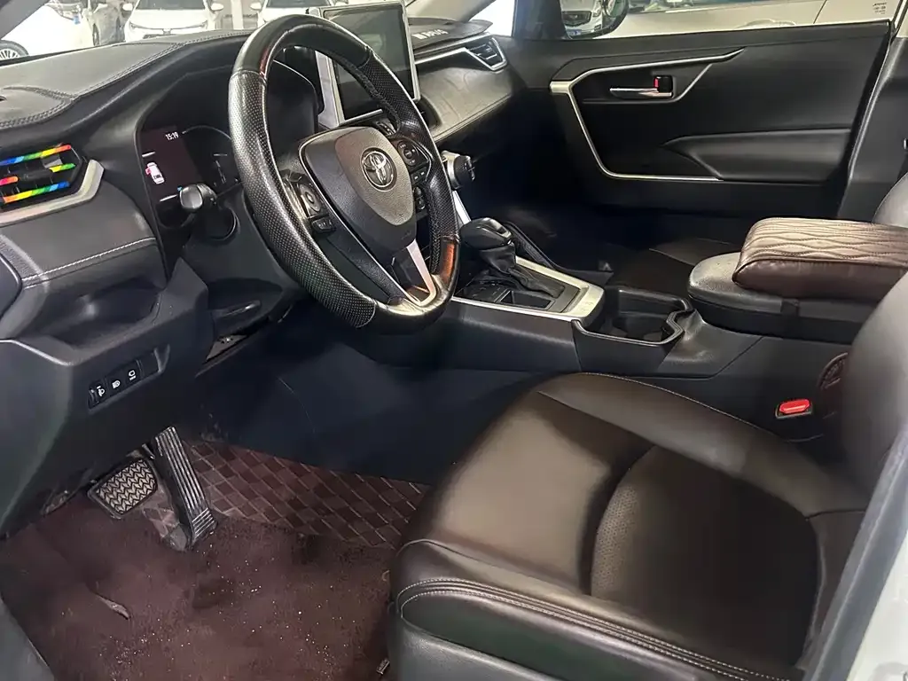 Toyota RAV4 2022 из CN, фото 7