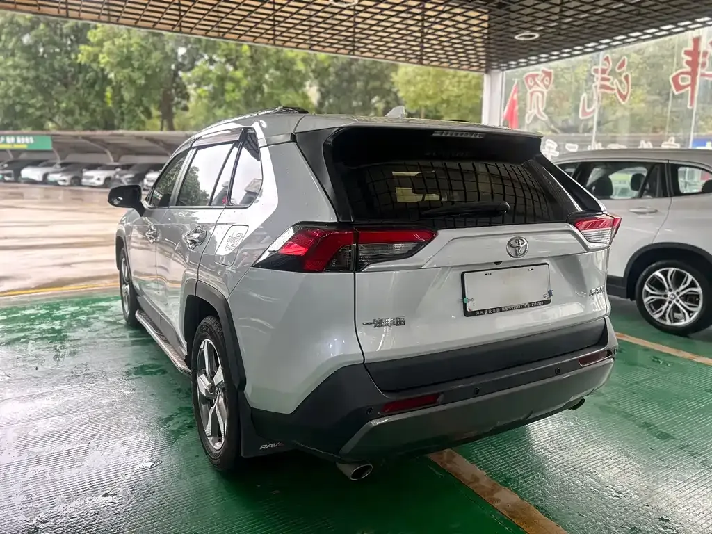 Toyota RAV4 2022 из CN, фото 9