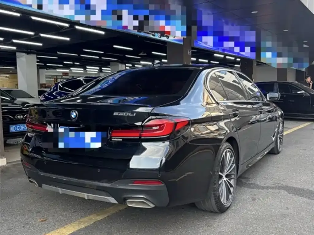 BMW 5 Series — фото 6