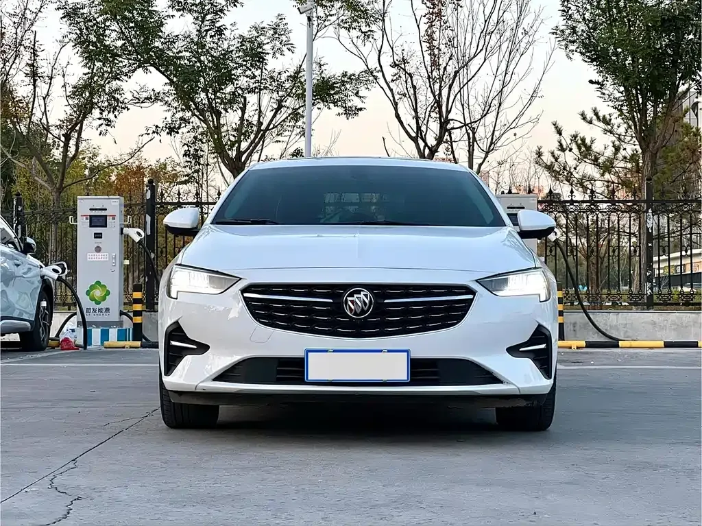 Buick Regal — фото 10