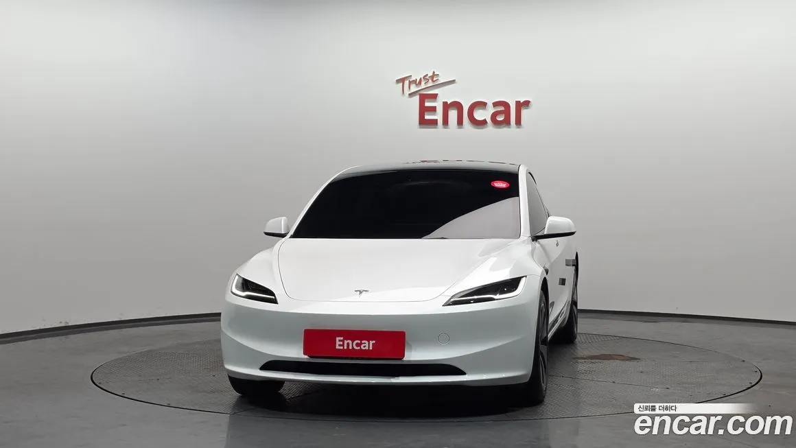 Tesla Model 3 — фото 2