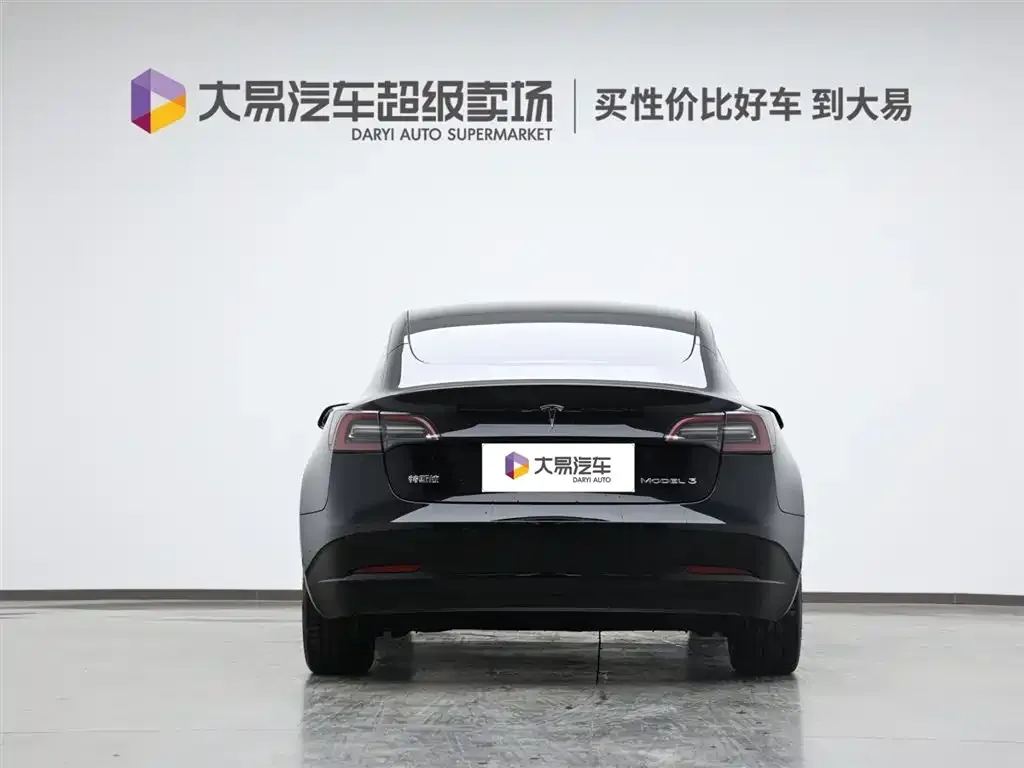 Tesla Model 3 — фото 5