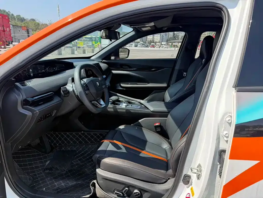 Changan UNI-V 2024 из CN, фото 4