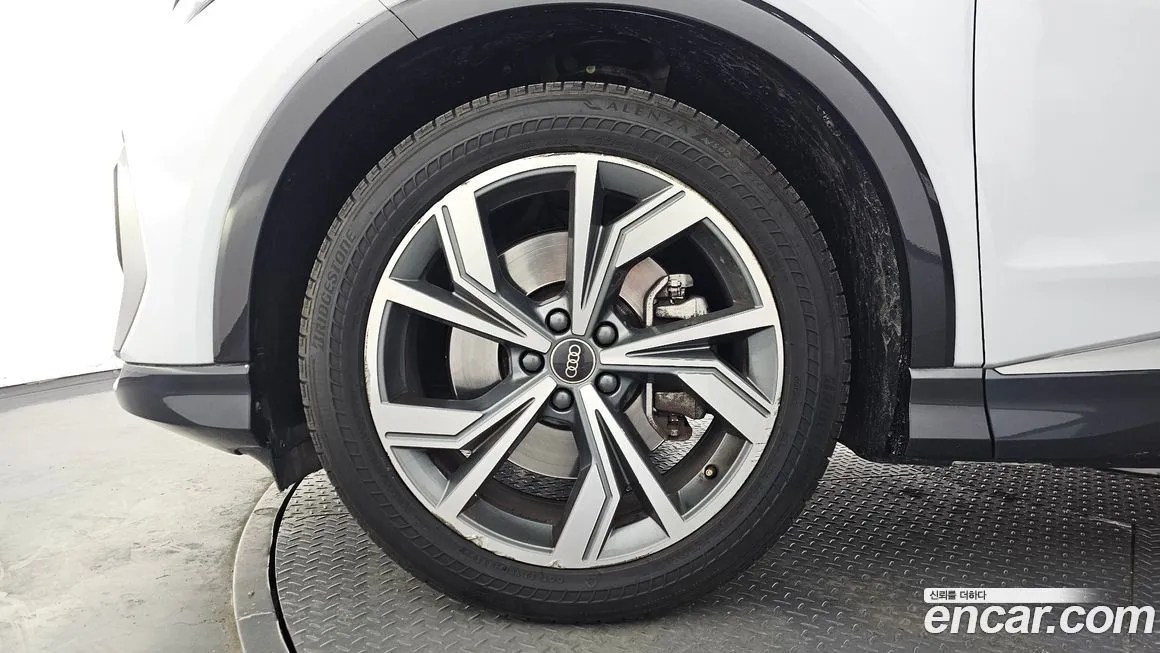 Audi Q4 e-tron 2022 из KR, фото 6