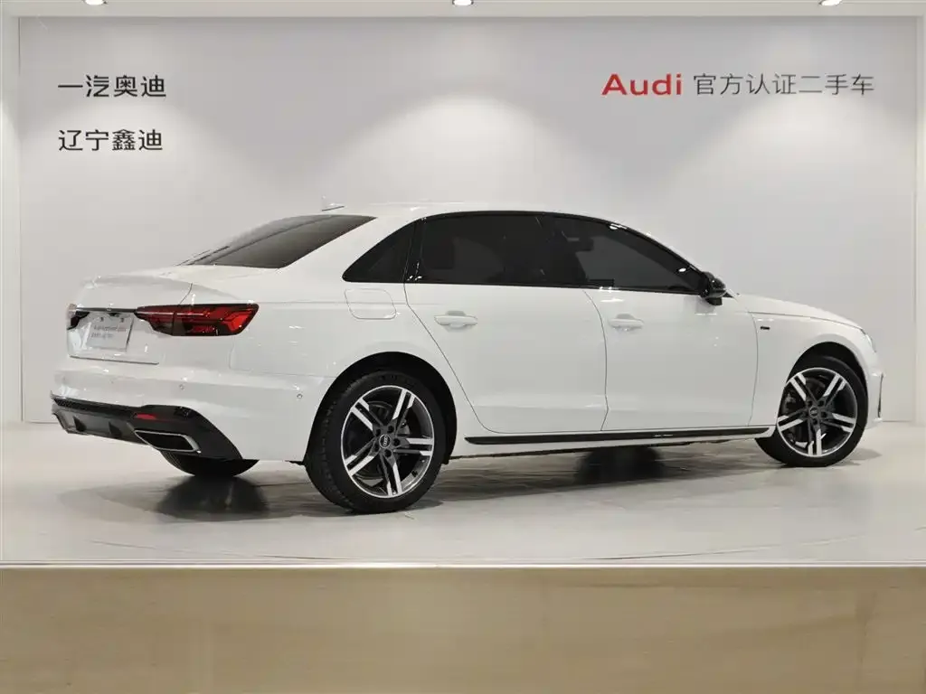 Audi A4L 2021 из CN, фото 7