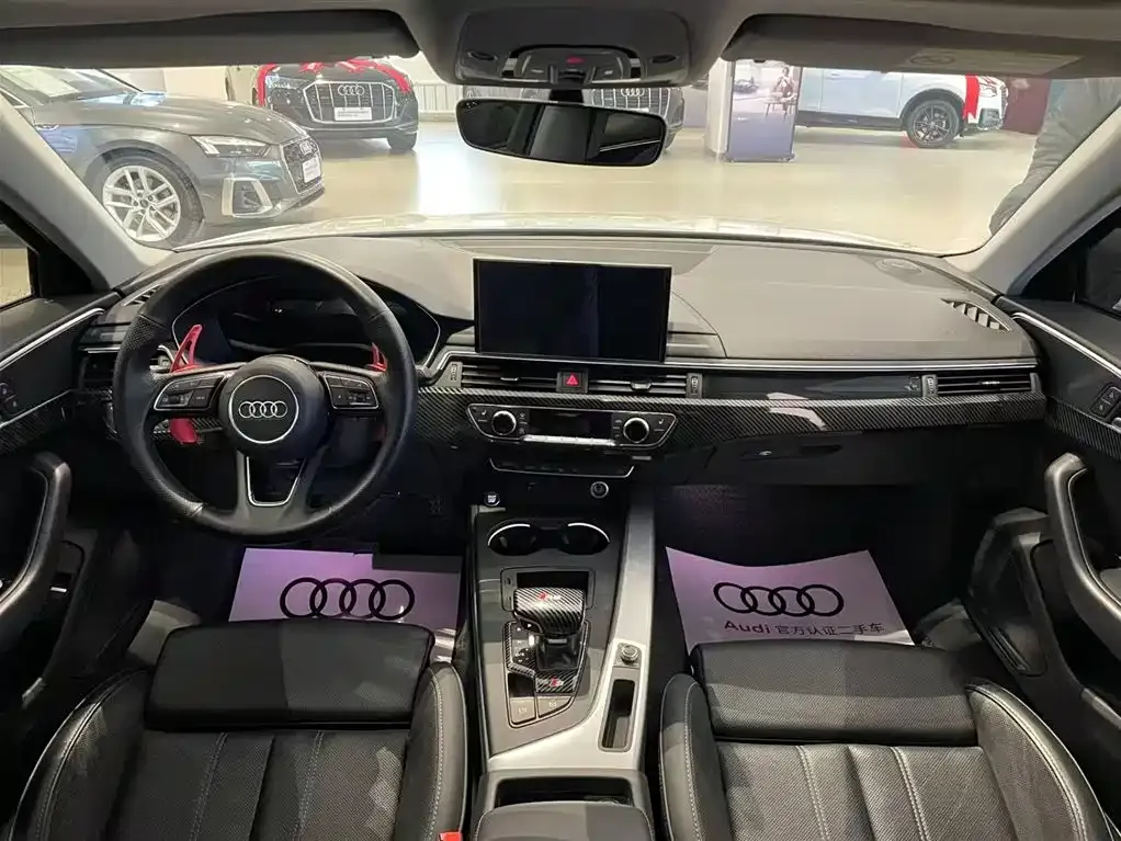 Audi A4L 2021 из CN, фото 6