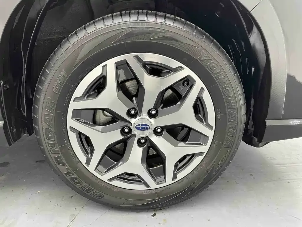 Subaru Forester — фото 9