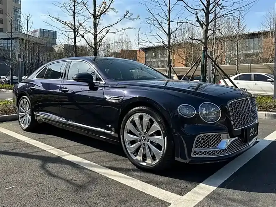 Bentley Flying Spur 2022 из CN, фото 9