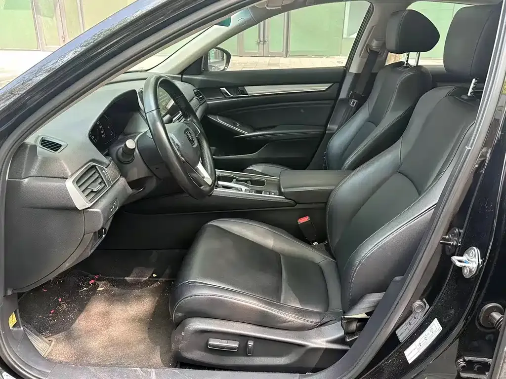 Honda Accord — фото 4